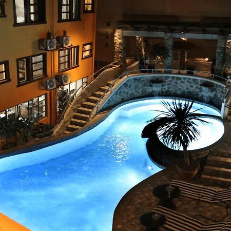 1775 Adriatico Suites Manila Bagian luar foto