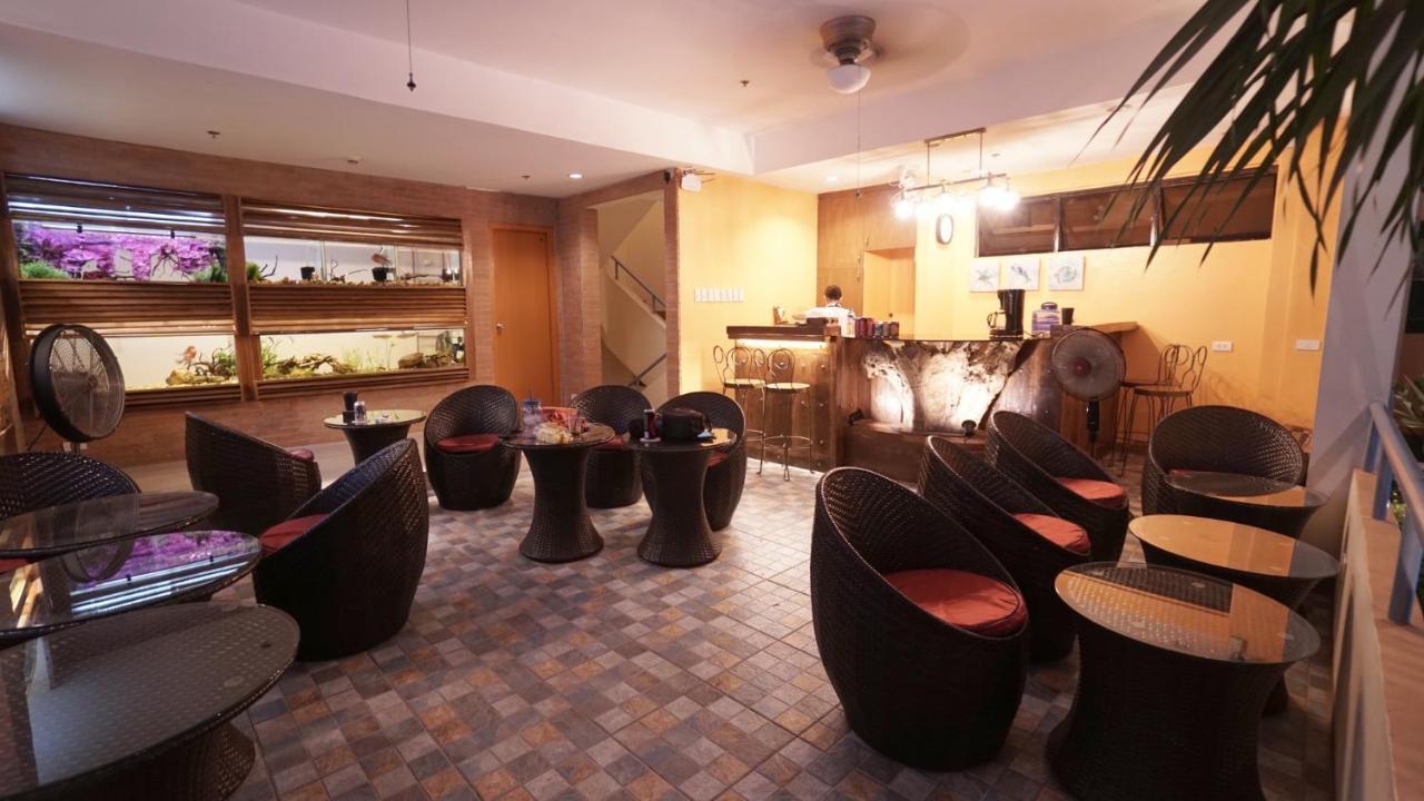 1775 Adriatico Suites Manila Bagian luar foto