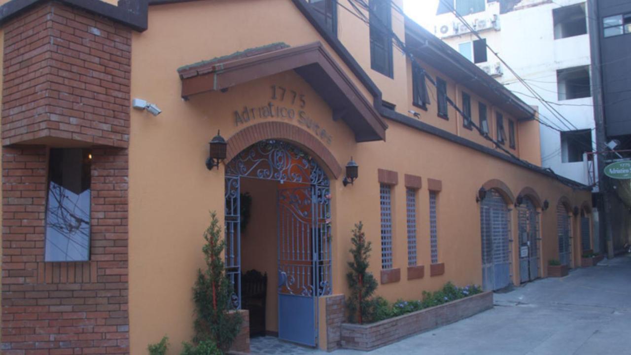 1775 Adriatico Suites Manila Bagian luar foto