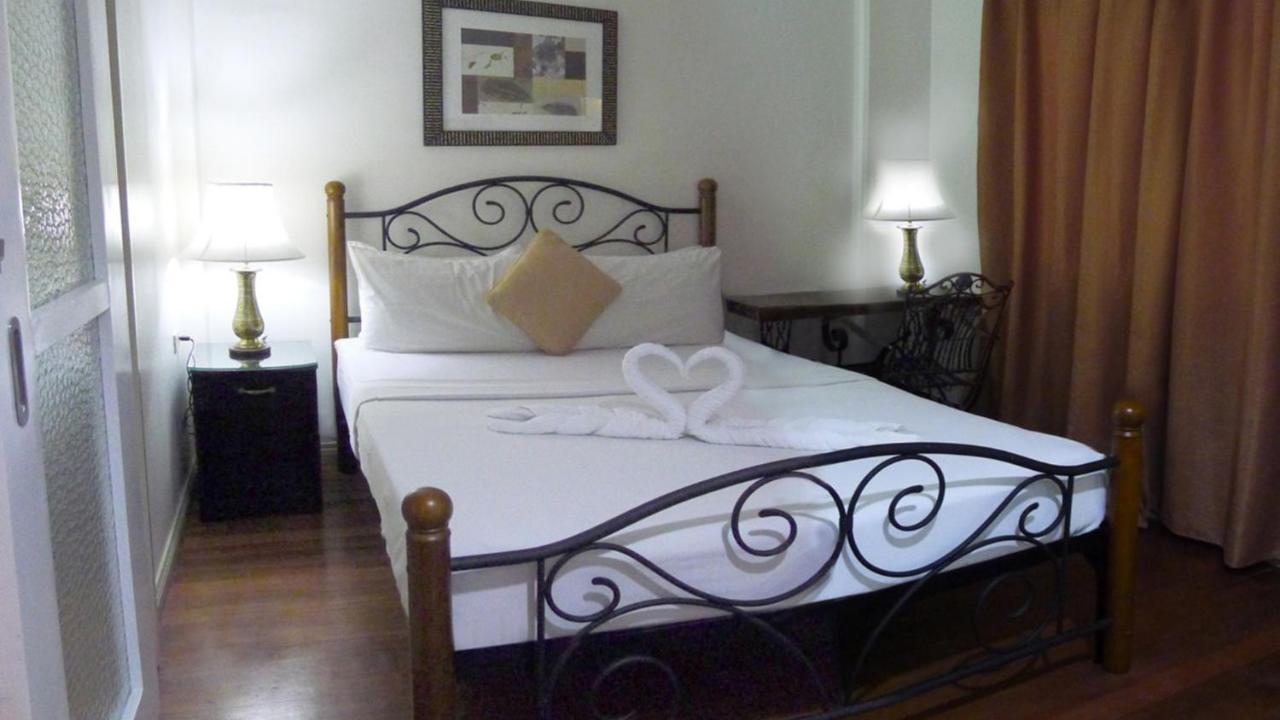 1775 Adriatico Suites Manila Bagian luar foto
