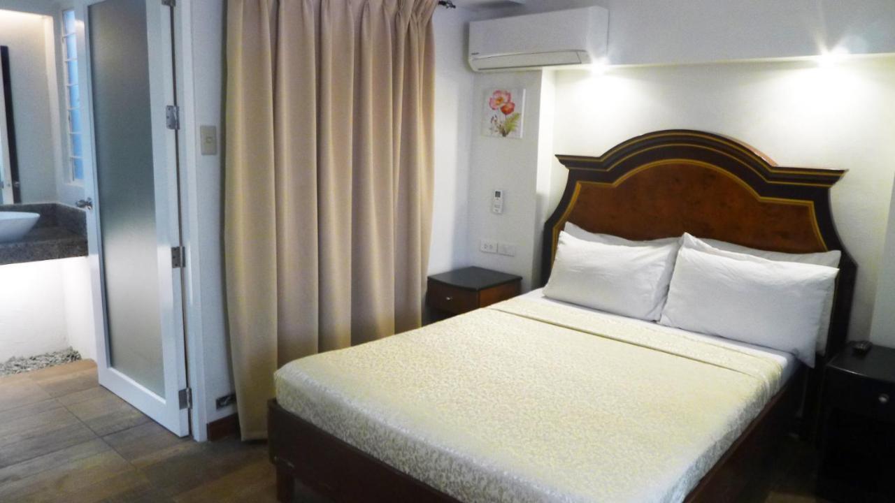 1775 Adriatico Suites Manila Bagian luar foto