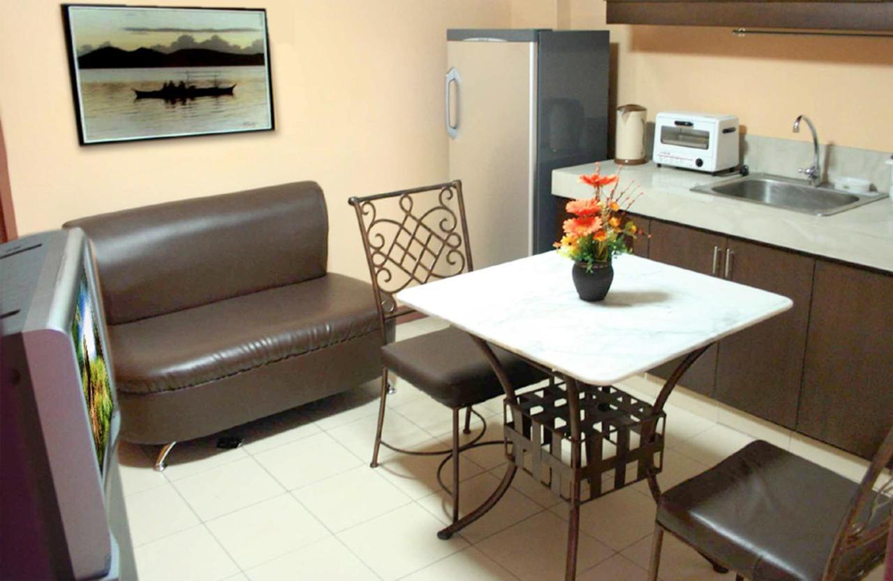 1775 Adriatico Suites Manila Bagian luar foto