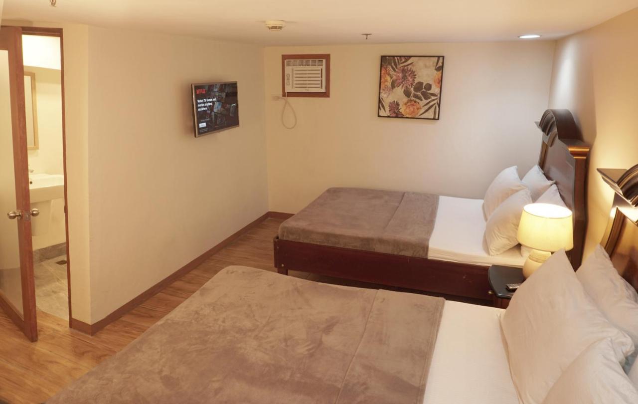 1775 Adriatico Suites Manila Bagian luar foto