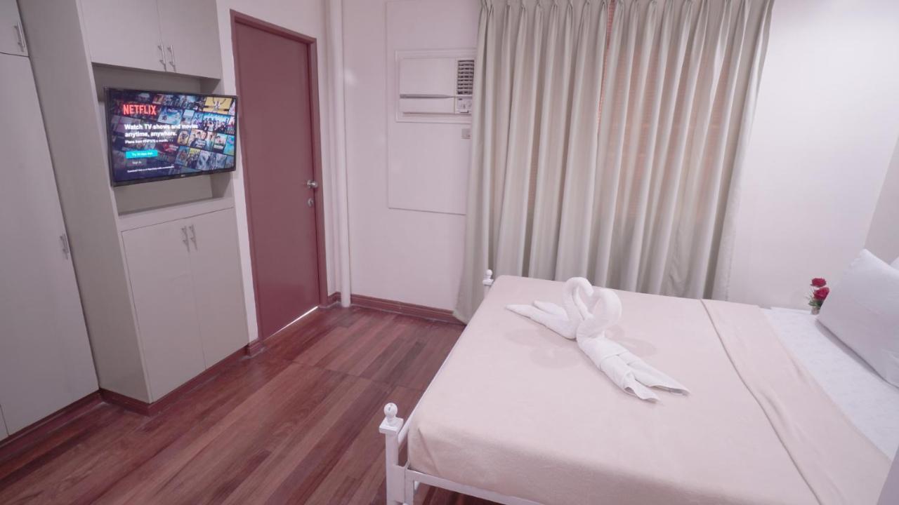 1775 Adriatico Suites Manila Bagian luar foto